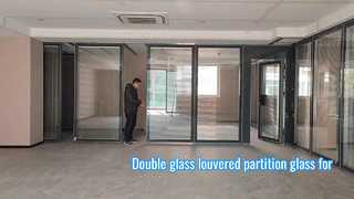 Dubbel glas lamellenscheidingsglas voor bureauruimte