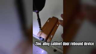 Zinklegering kastdeur rebound-apparaat, zelf terugkaatsend apparaat, kastafzuiging onzichtbare deur, geen h